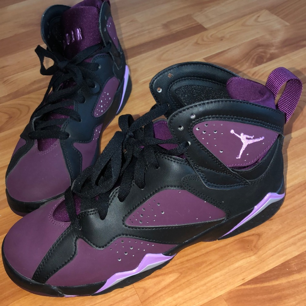 Jordans Mulberry 7’s